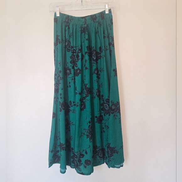 NWT Band of Gypsies Etta Emerald Floral Midi Skirt Small - Picture 6 of 8